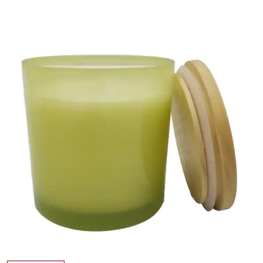 PALM BEACH CANDLE BY ASHLND. 13 oz